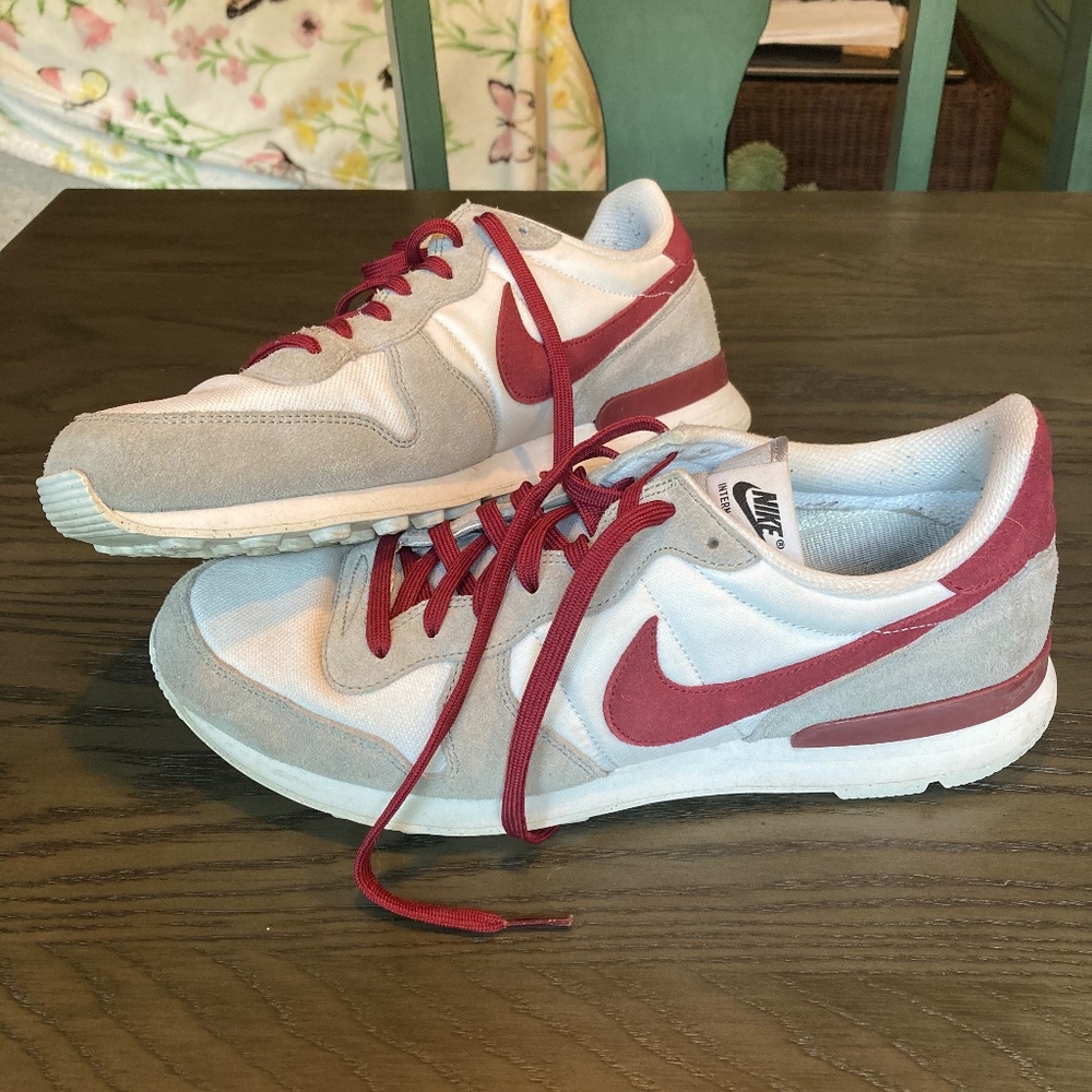 Nike Internationalist